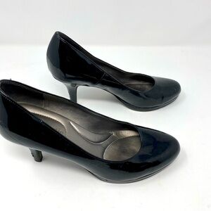 Women’s Kelly & Katie Black Heels Size 7